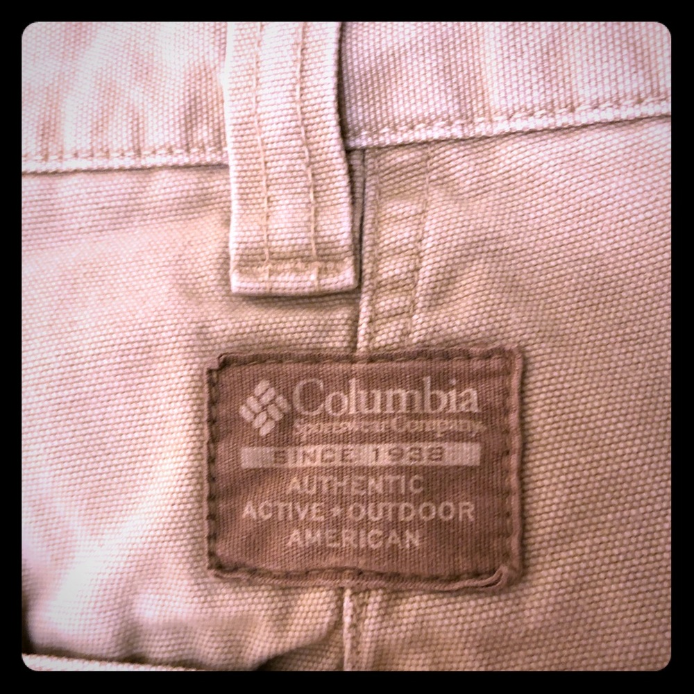 Men’s 36”x32” Columbia khaki pants